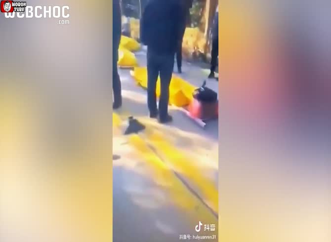 Video :Families in China wait hours to cremate their loved ones